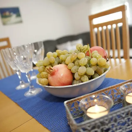 Lägenhet Alica Srima