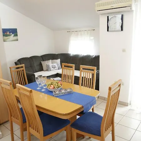 Alica Srima Apartman