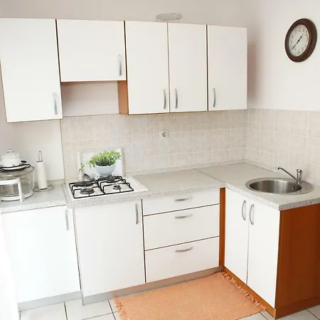 Alica Srima Apartman