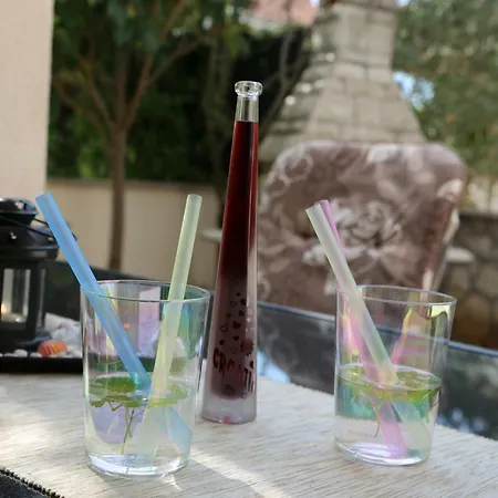 Alica Srima *