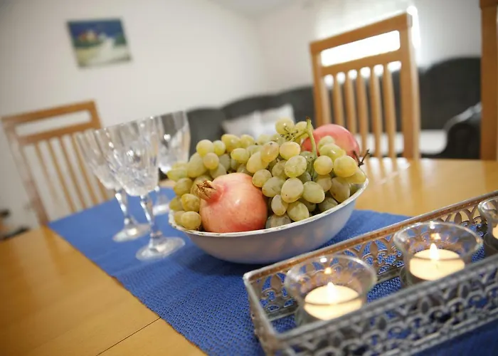 Apartment Alica Srima