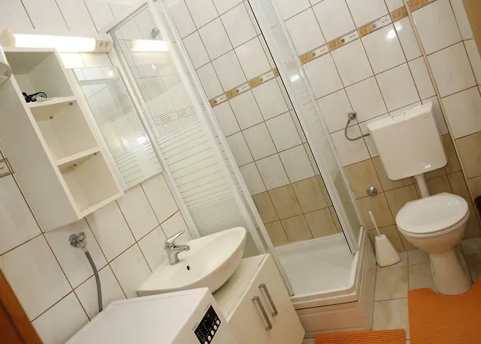 Apartment Alica Srima *