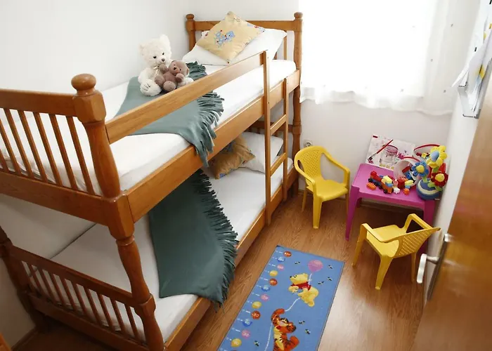 Apartment Alica Srima *