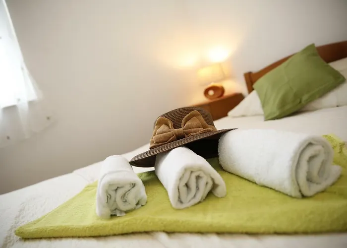 Apartment Alica Srima *